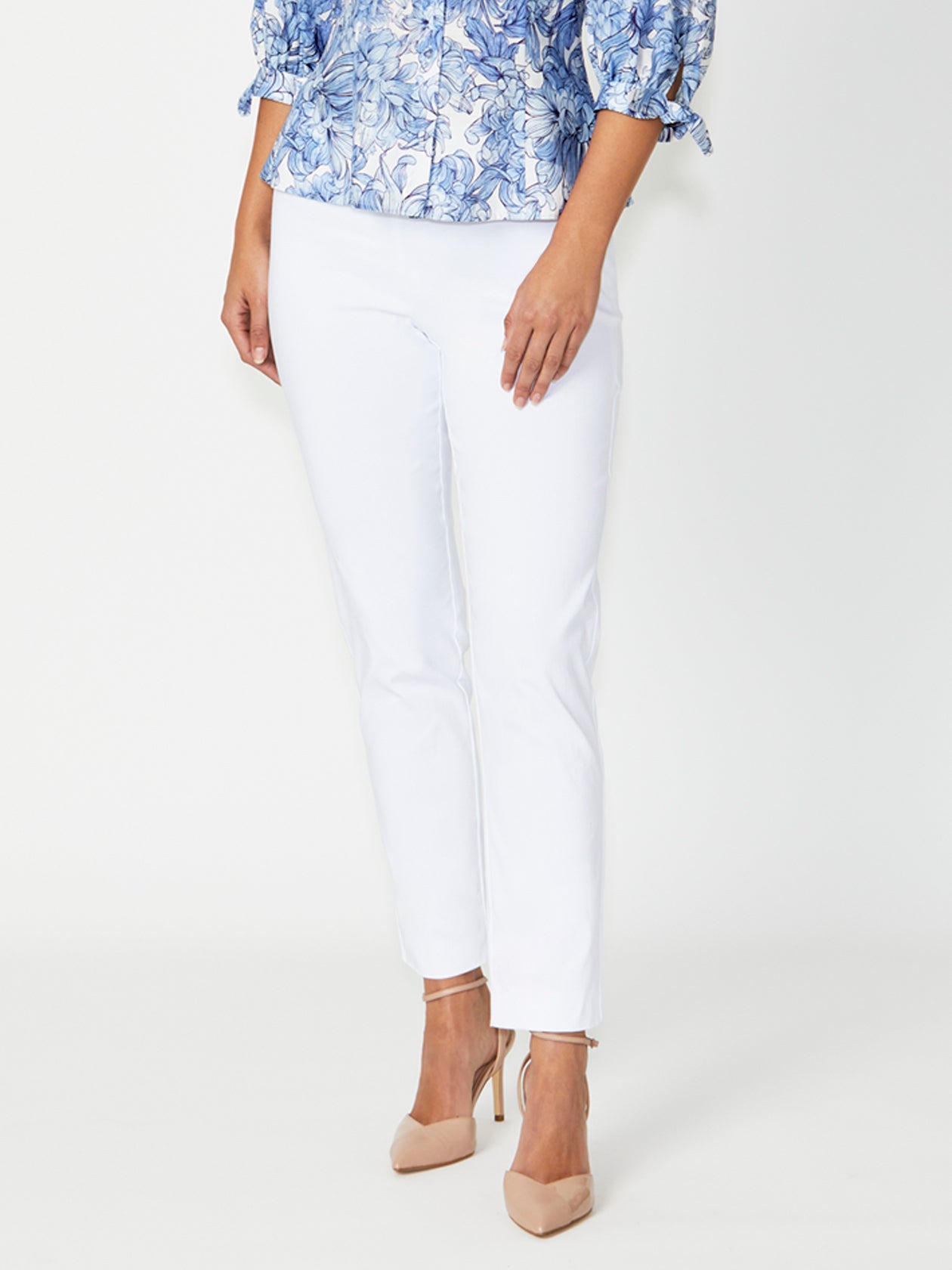 Women s Bengaline Capri Pant in White Nancy