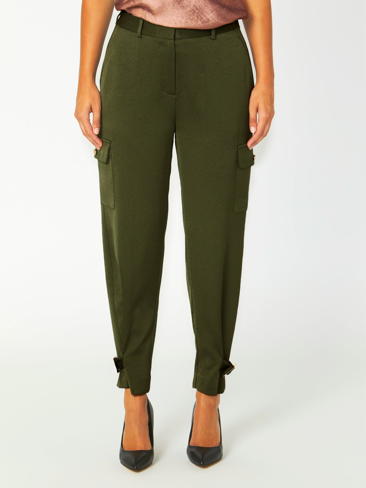 Women's Crepe Easy Fit Pant in Green | Kristy