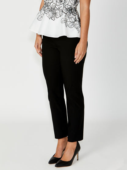 Women's Bengaline Capri Pant in Black | Nancy