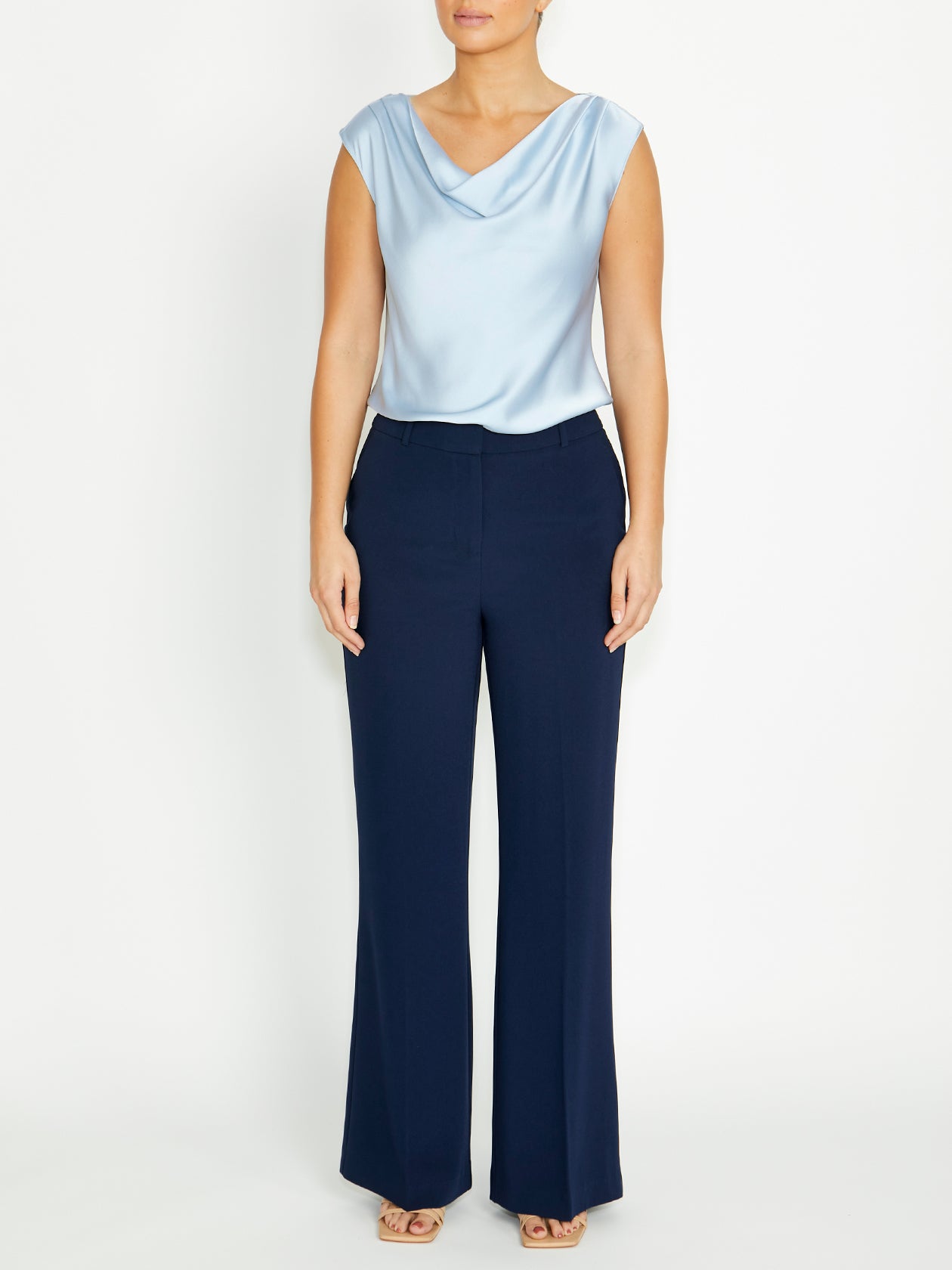 Women's Crepe Easy Fit Pant in Navy | Quinn
